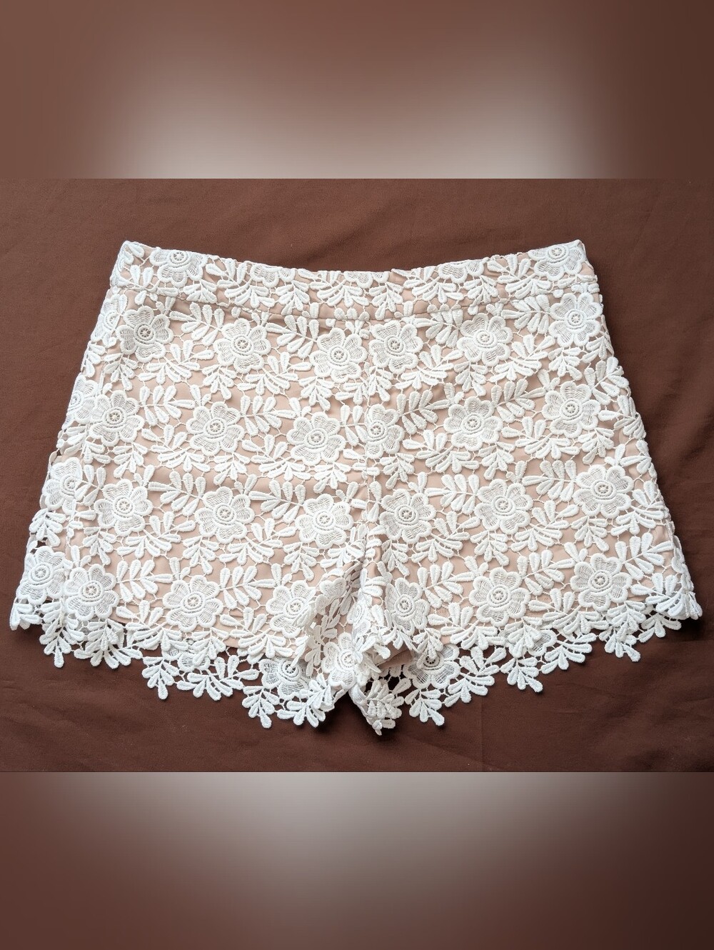 Alice + Olivia White Floral Crochet Lace Shorts Size 4